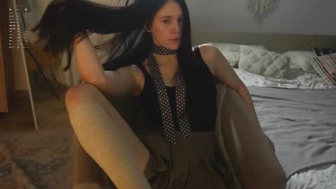 Snapshot of nimfaheart chatting on 11/06/25, 02:51 Jennet online show from 11/06/25, 02:51