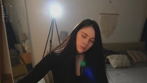 Snapshot of nimfaheart chatting on 11/22/25, 03:00 Jennet online show from 11/22/25, 03:00