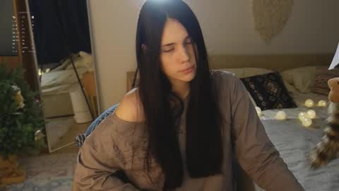 Snapshot of nimfaheart chatting on 01/05/26, 06:44 Jennet online show from 01/05/26, 06:44