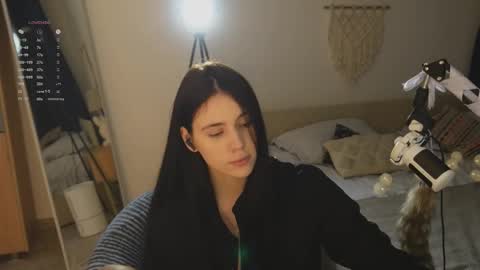 Snapshot of nimfaheart chatting on 02/04/26, 06:36 Jennet online show from 02/04/26, 06:36