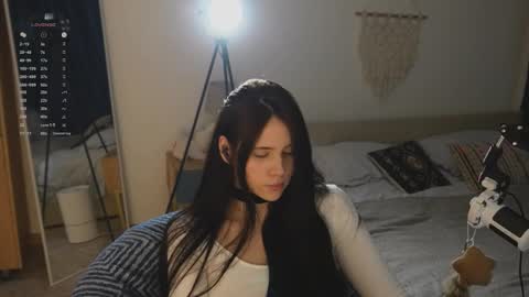 Snapshot of nimfaheart chatting on 03/03/26, 07:20 Jennet online show from 03/03/26, 07:20