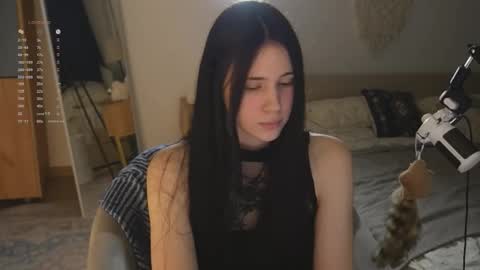 Snapshot of nimfaheart chatting on 03/12/26, 06:58 Jennet online show from 03/12/26, 06:58