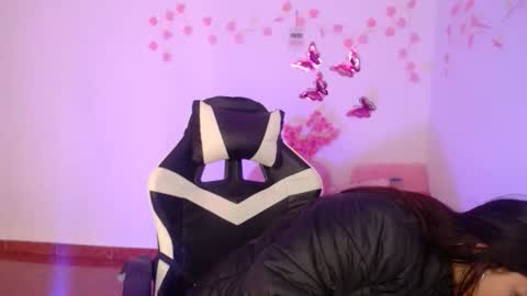 nina__666 online show from 12/01/25, 11:26