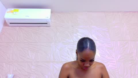 nina_bae_ online show from 04/19/26, 01:32