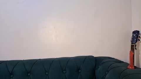 Snapshot of nina_bambi chatting on 10/29/25, 07:37 nina_bambi online show from 10/29/25, 07:37