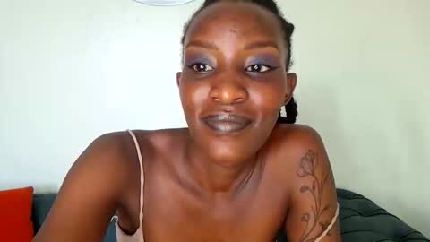 Snapshot of nina_bambi chatting on 12/20/25, 08:32 nina_bambi online show from 12/20/25, 08:32