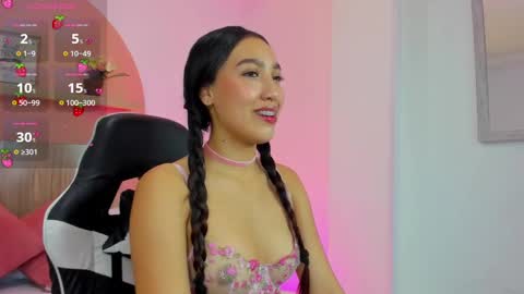 Snapshot of nina_blake chatting on 09/30/25, 07:19 N I N A online show from 09/30/25, 07:19