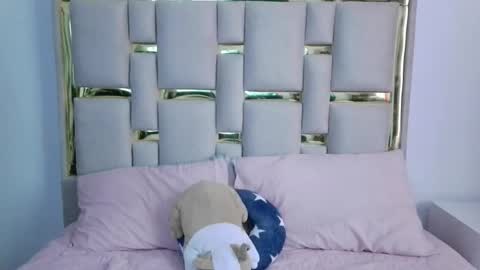 Nina Carther online show from 11/25/25, 11:54