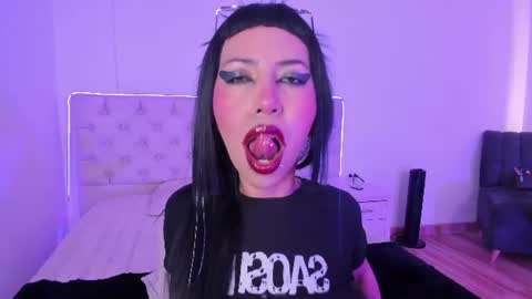 Snapshot of nina_fooxxx1 chatting on 06/12/26, 06:51 Nina Fox online show from 06/12/26, 06:51