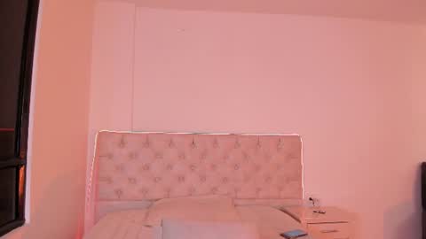 Snapshot of nina_fooxxx1 chatting on 06/14/26, 03:25 Nina Fox online show from 06/14/26, 03:25
