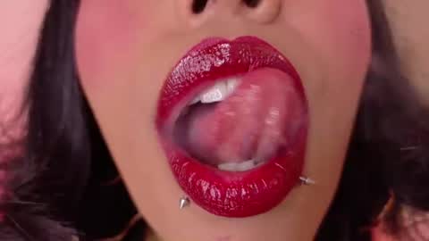 Snapshot of nina_fooxxx1 chatting on 07/17/26, 12:06 Nina Fox online show from 07/17/26, 12:06