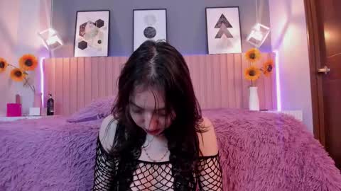 nina_ford_ online show from 03/25/26, 03:12