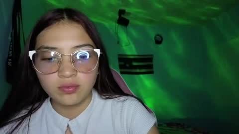 Snapshot of nina_hot59 chatting on 05/26/26, 02:18 nina_hot59 online show from 05/26/26, 02:18