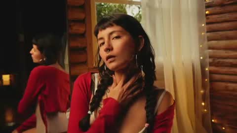 Nina.  online show from 07/02/26, 10:27