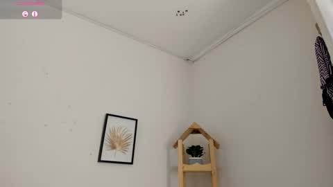 nina_keller_ online show from 01/09/26, 10:11