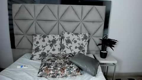  Nina  online show from 02/11/25, 02:14