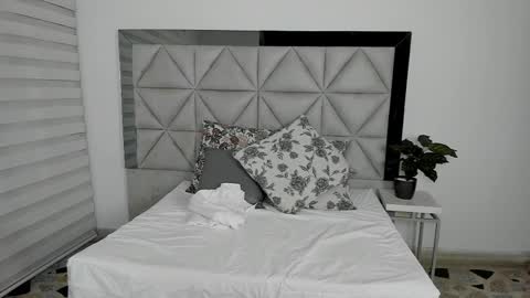  Nina  online show from 02/22/25, 11:03