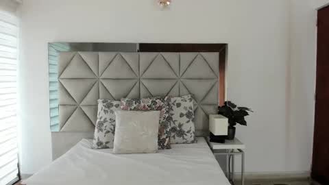  Nina  online show from 09/11/25, 08:53