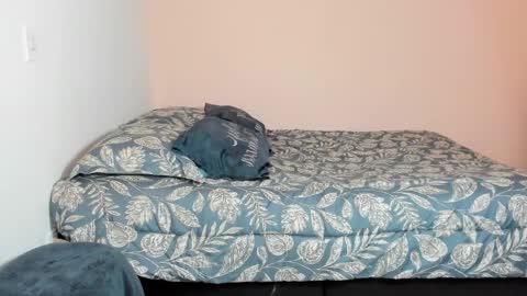  Nina  online show from 11/18/25, 07:07