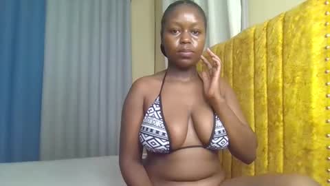 Nina online show from 10/30/25, 02:13