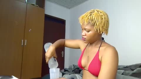 Nina online show from 12/15/25, 12:15