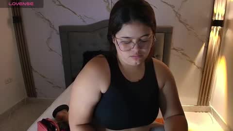 Snapshot of nina_rouge7 chatting on 10/15/25, 11:10 N I N A online show from 10/15/25, 11:10