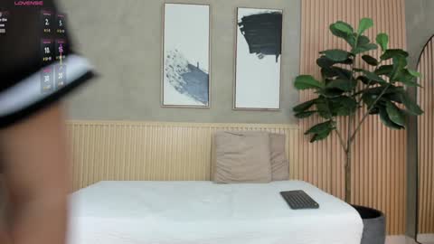 NINA online show from 02/07/25, 11:34