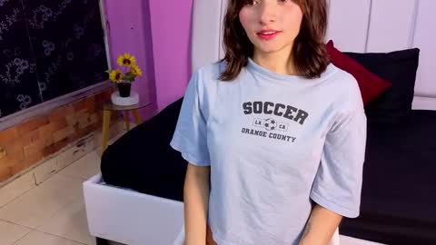 Nina online show from 11/06/25, 08:43