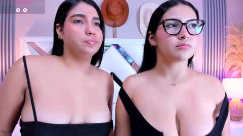 Snapshot of ninablooms01 chatting on 02/19/25, 04:01 Nina online show from 02/19/25, 04:01