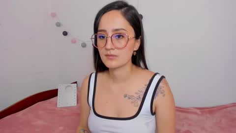 Nina online show from 10/28/25, 01:36