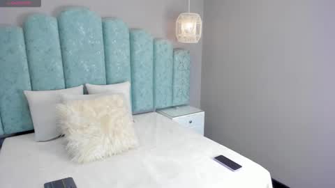 Nina  online show from 01/10/26, 03:08