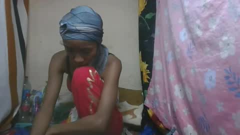 ninaeaa online show from 12/18/25, 07:14