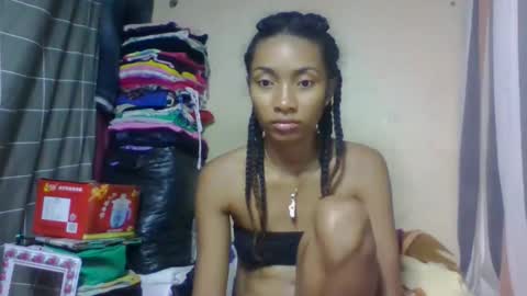 ninaeaa online show from 05/25/26, 10:32