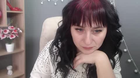 ninaflawlees online show from 02/19/26, 07:26