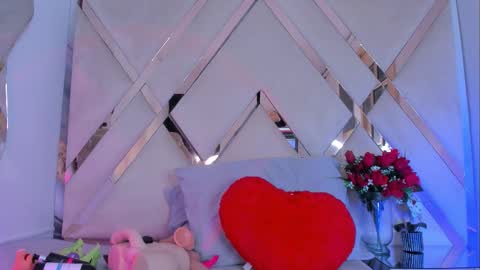 ninahtx online show from 10/12/25, 09:25