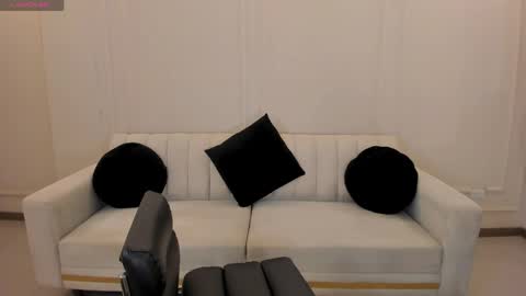 Snapshot of ninamichelle_ chatting on 05/26/26, 04:58 Nina online show from 05/26/26, 04:58