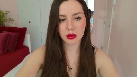 NinaOneil online show from 12/03/24, 09:56