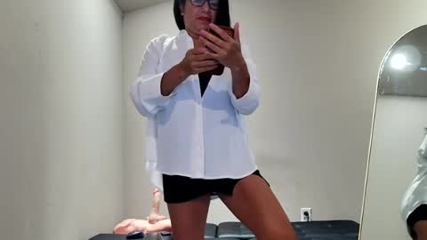 Snapshot of ninas1974 chatting on 06/10/26, 01:39 Ninaru online show from 06/10/26, 01:39