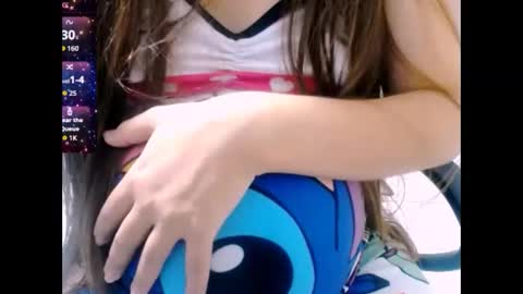 Snapshot of ninasecy2 chatting on 10/19/25, 03:01 Nina online show from 10/19/25, 03:01