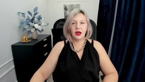 ninastarle online show from 11/19/25, 04:56