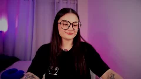 ninavolkov online show from 10/17/25, 11:07