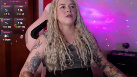 Snapshot of ninaxxstorm chatting on 03/02/25, 01:47 Nina online show from 03/02/25, 01:47