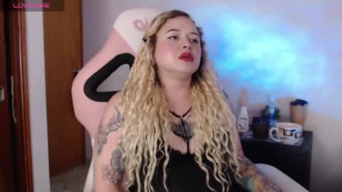 Snapshot of ninaxxstorm chatting on 09/29/25, 10:47 Nina online show from 09/29/25, 10:47