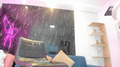 nini_beyker online show from 03/27/26, 12:38