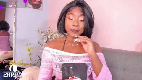 Snapshot of nini_martinii chatting on 10/18/25, 02:40 NINI  online show from 10/18/25, 02:40