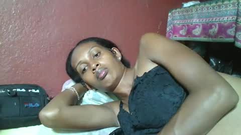 ninie246746 online show from 02/14/25, 07:23