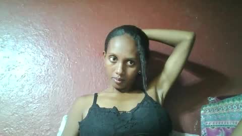 ninie246746 online show from 02/20/25, 10:05