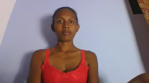 ninie246746 online show from 02/19/26, 07:15