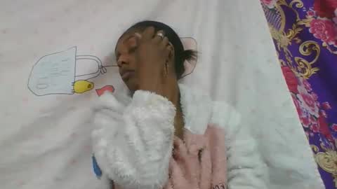 ninie246746 online show from 03/25/26, 07:25