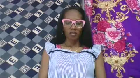 ninie246746 online show from 04/11/26, 06:18